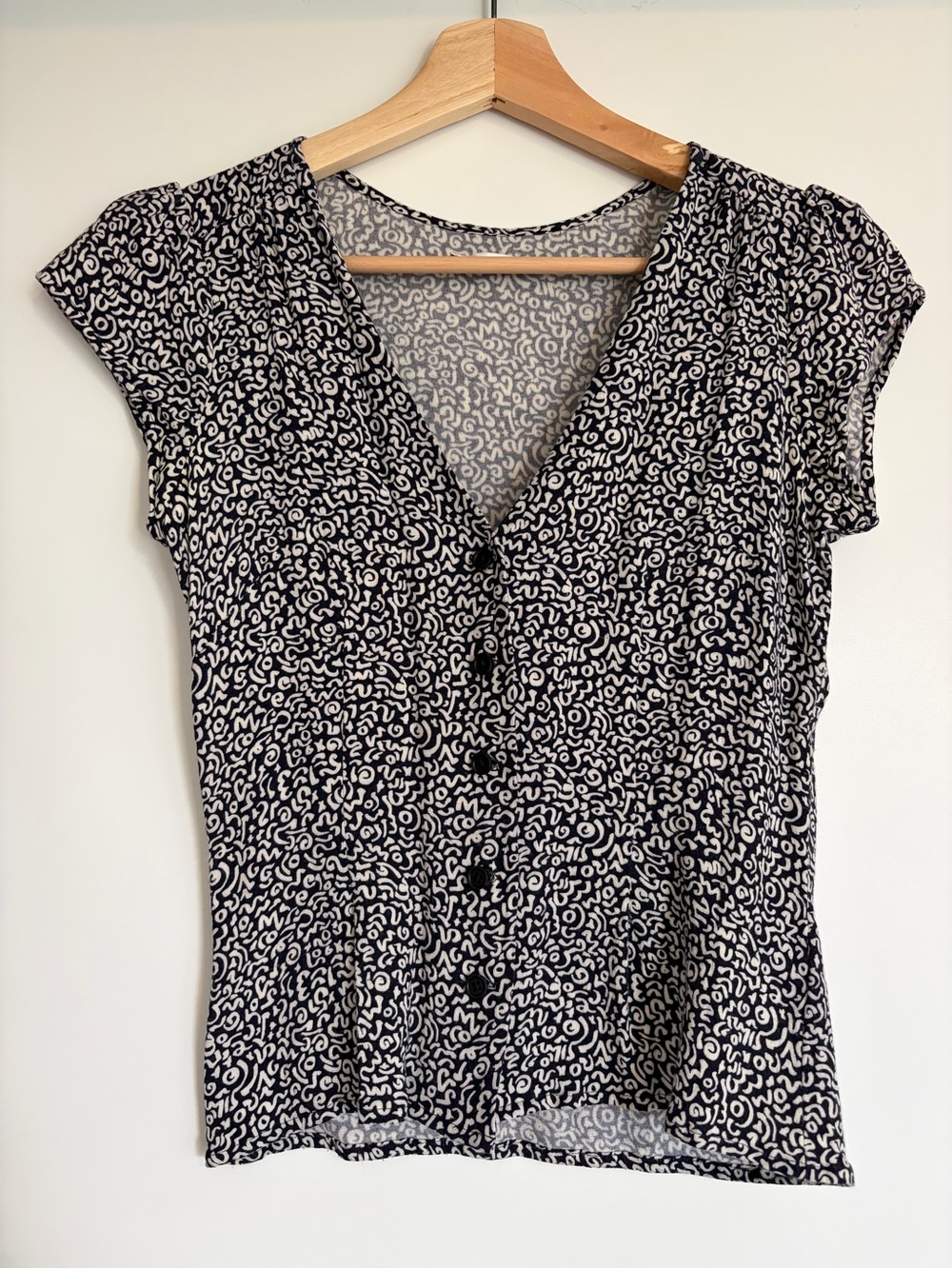 Reformation Black & Ivory Abstract Print Button Front Top – Size 2